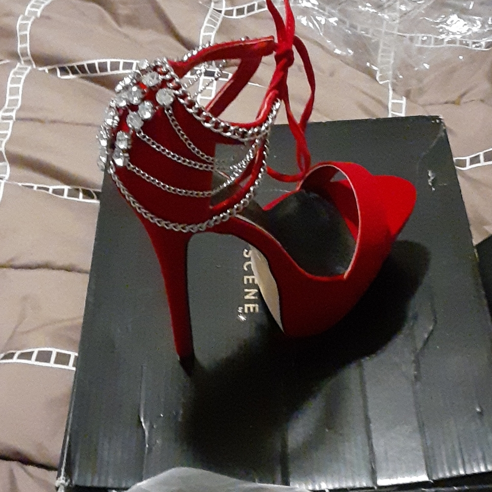 Red pumps